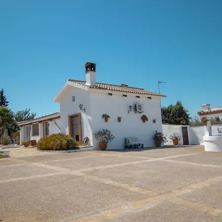 El Estanque & Holiday home